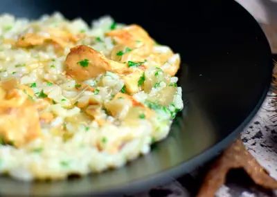 Risotto crémeux aux Pieds de Mouton servi dans un bol